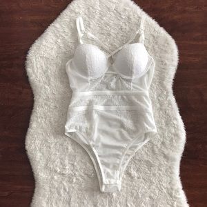 NWOT Lace & mesh bodysuit/teddy